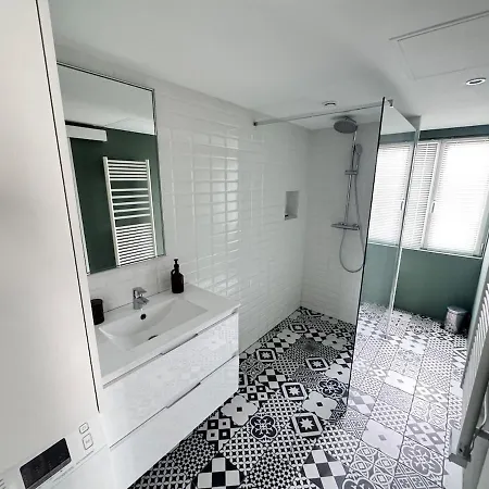 Inakaza - Clim, Moderne, Terrasse & Parking Apartment Villeneuve-les-Avignon